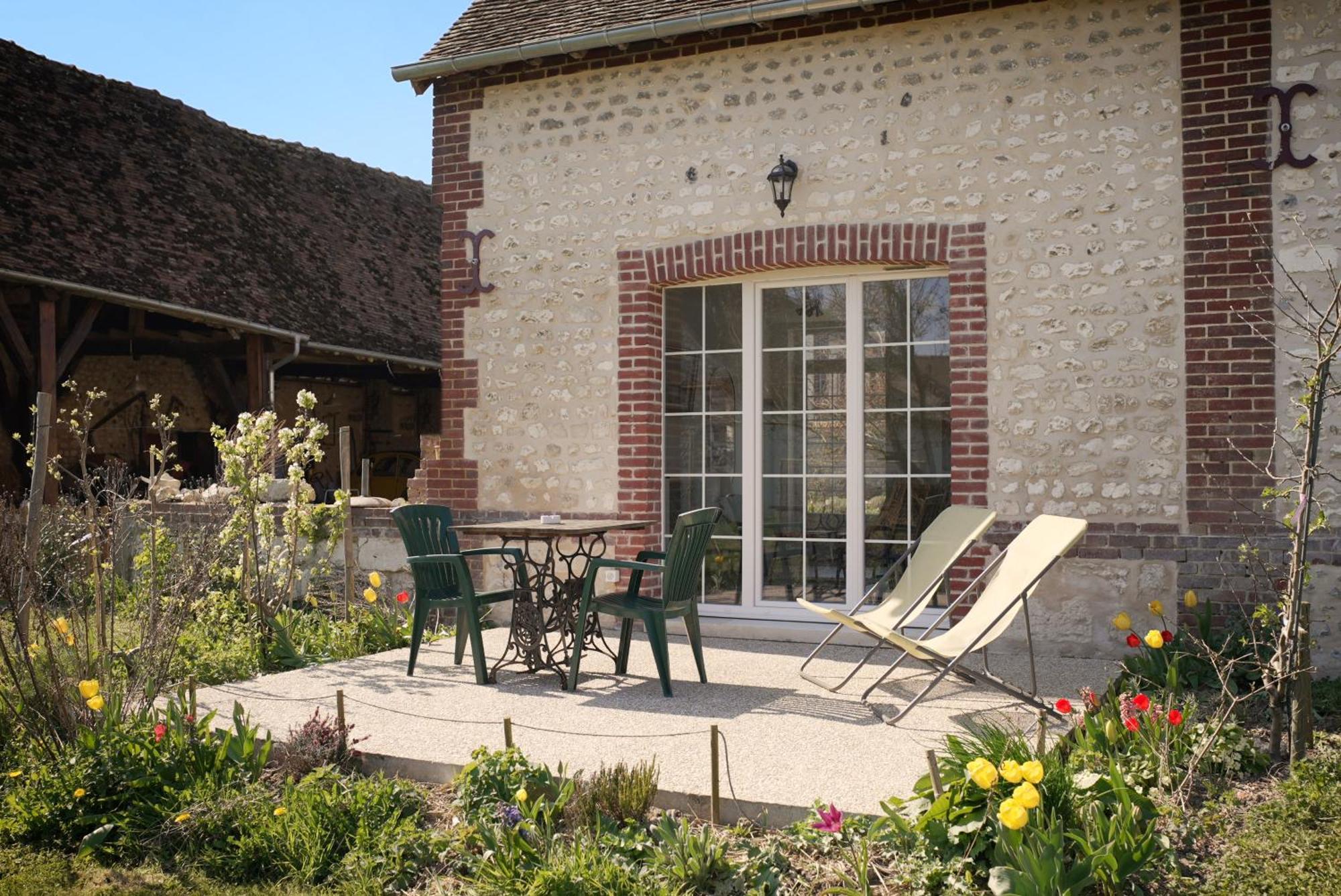 Les Jardins De Felicie Villa Poses Екстериор снимка