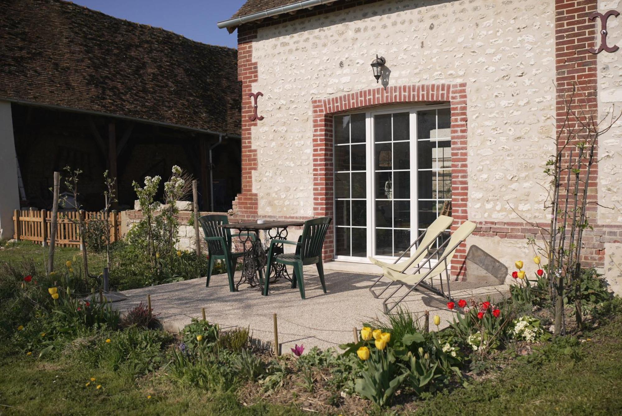 Les Jardins De Felicie Villa Poses Екстериор снимка